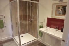Gulval Farm Cottages - The Lily Pad - The Bathroom